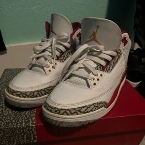 Jordan 3 cardinal retro of size 9.5